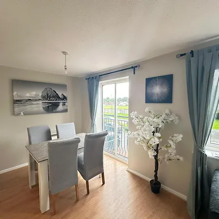Lovely 2 Dbl Bed Apartment Near Heaton Park And North Manchester Hospital With Parking Экстерьер фото