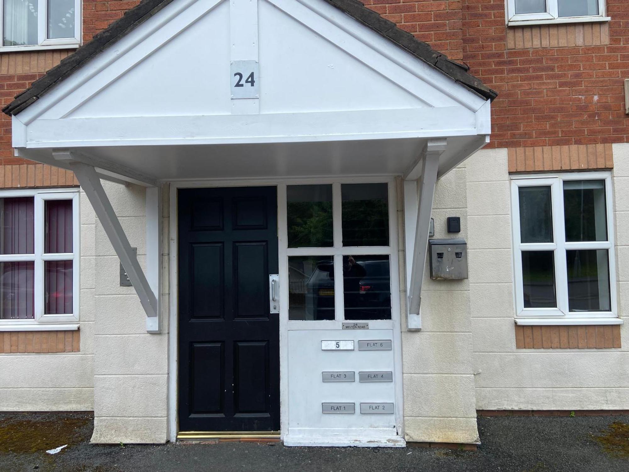 Lovely 2 Dbl Bed Near Heaton Park And North Hospital With Parking Appartement Manchester